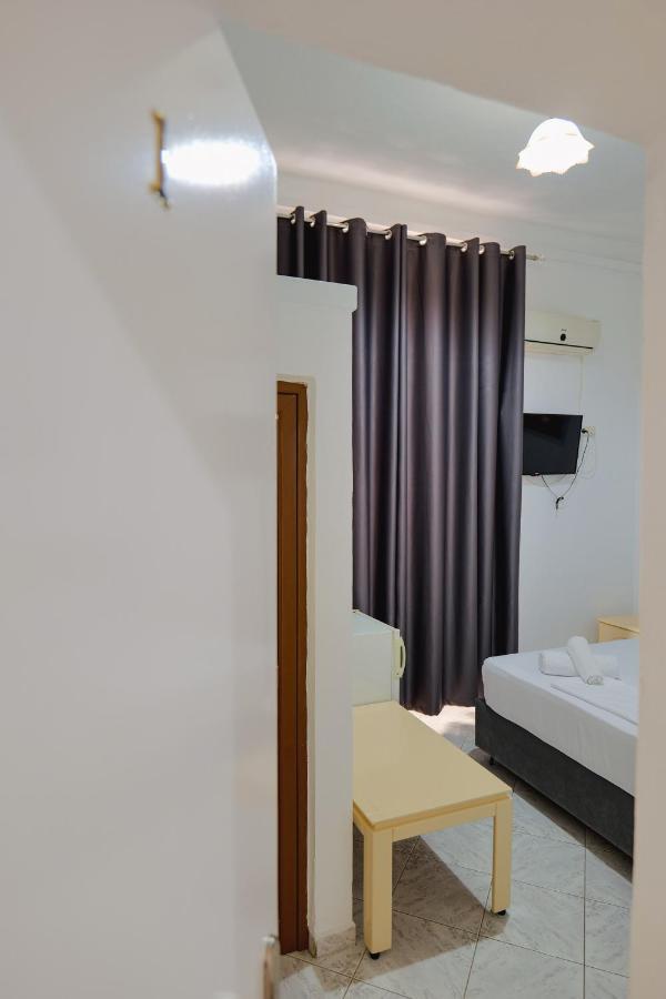 Hotel Casamia Sarandë Exteriör bild